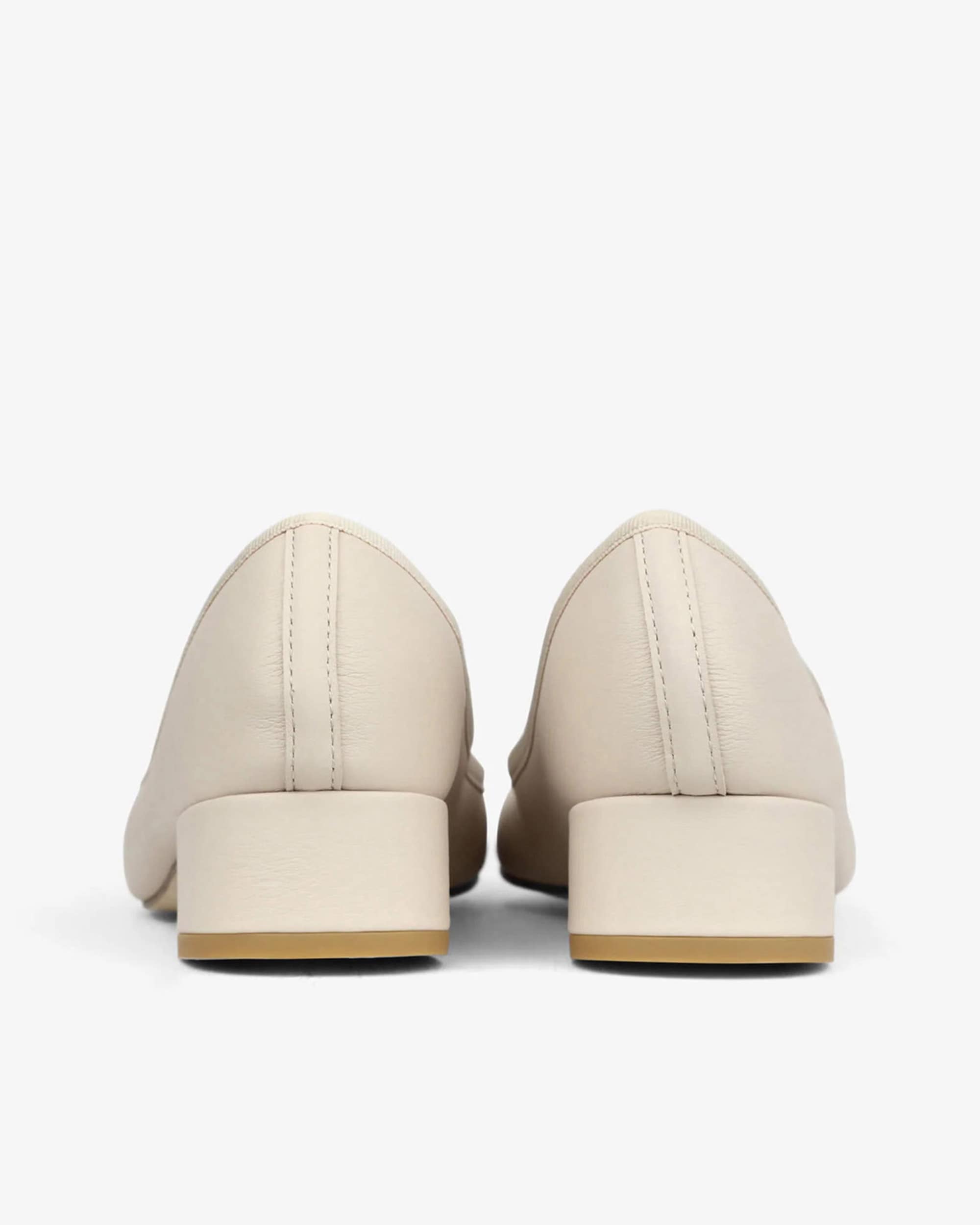 Camille バレリーナ - EUサイズ - スワン Camille バレリーナ - EUサイズ - スワン